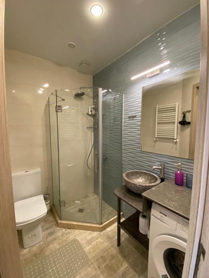 Nano'S Exclusive Fashionable Apartment 巴统 外观 照片