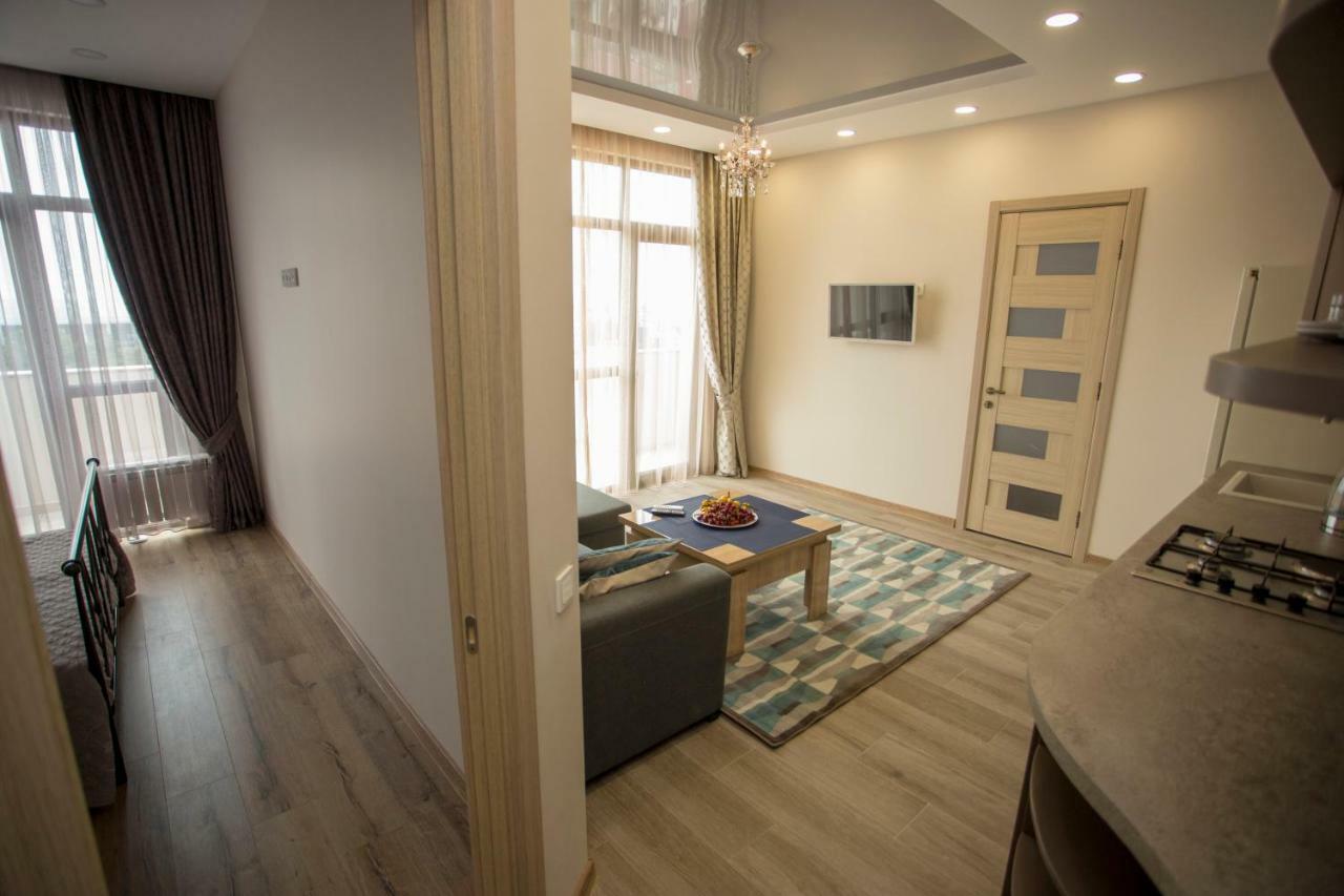 Nano'S Exclusive Fashionable Apartment 巴统 外观 照片