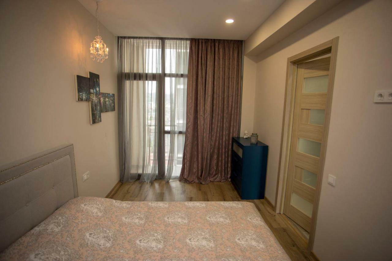 Nano'S Exclusive Fashionable Apartment 巴统 外观 照片