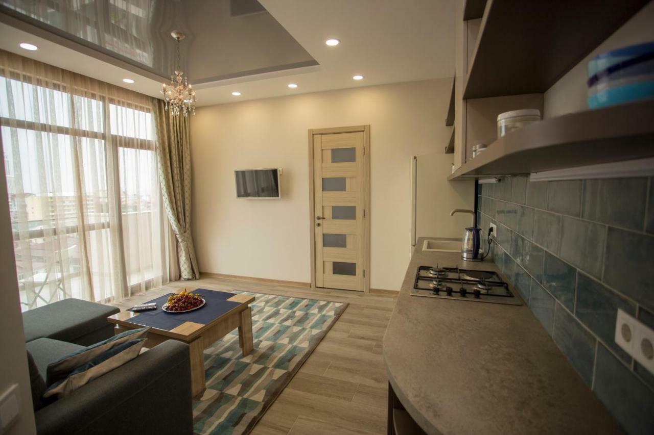Nano'S Exclusive Fashionable Apartment 巴统 外观 照片