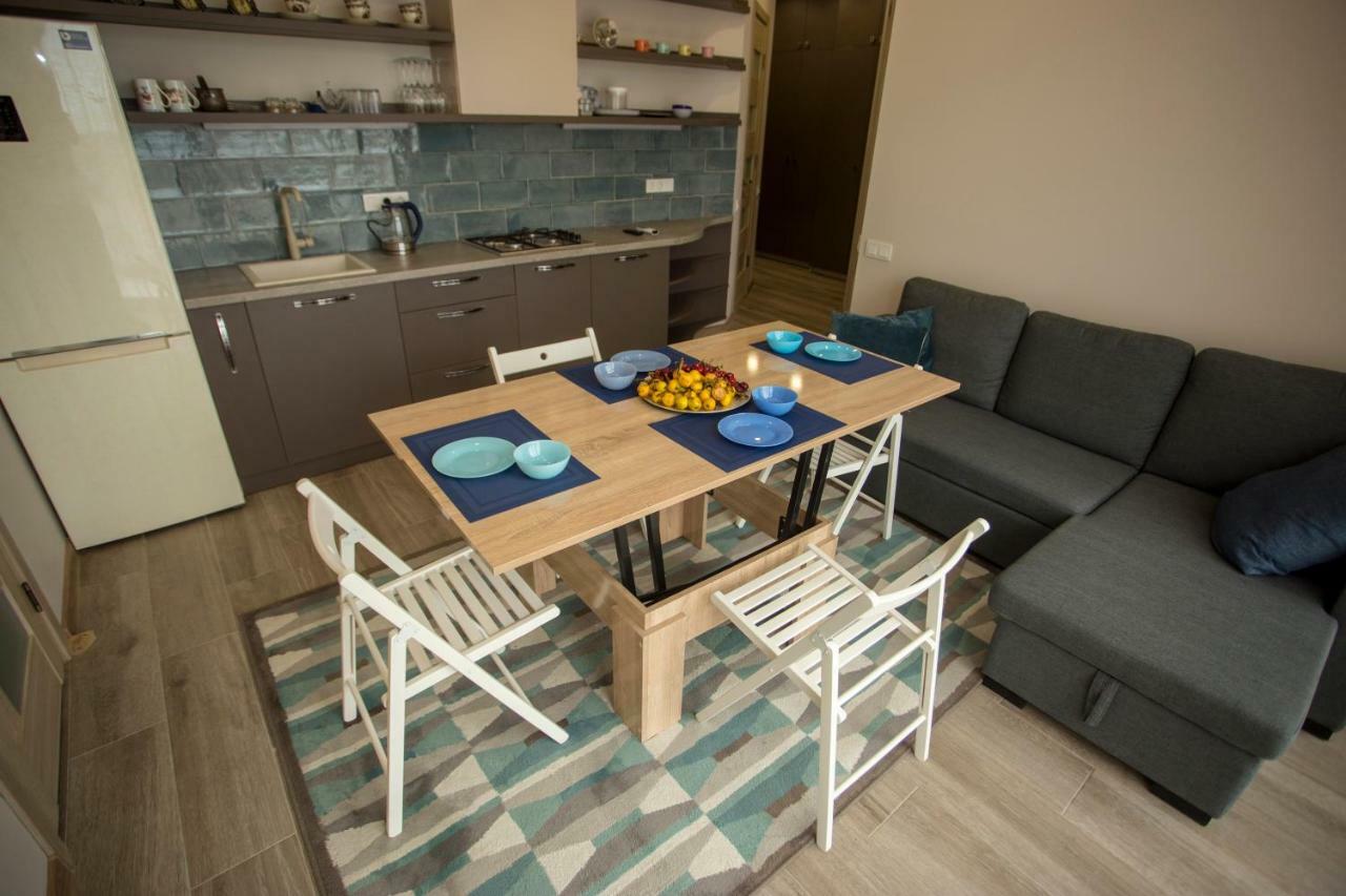 Nano'S Exclusive Fashionable Apartment 巴统 外观 照片