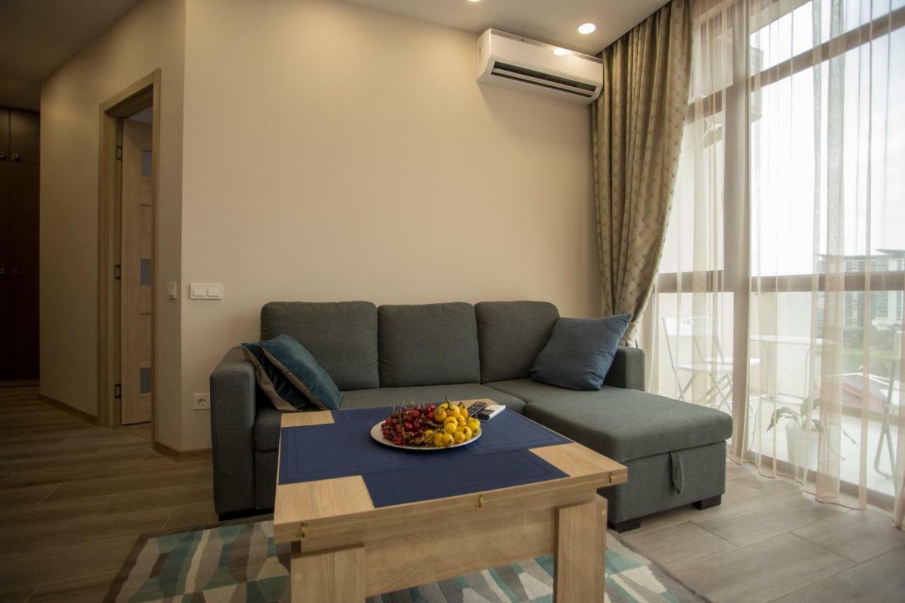 Nano'S Exclusive Fashionable Apartment 巴统 外观 照片