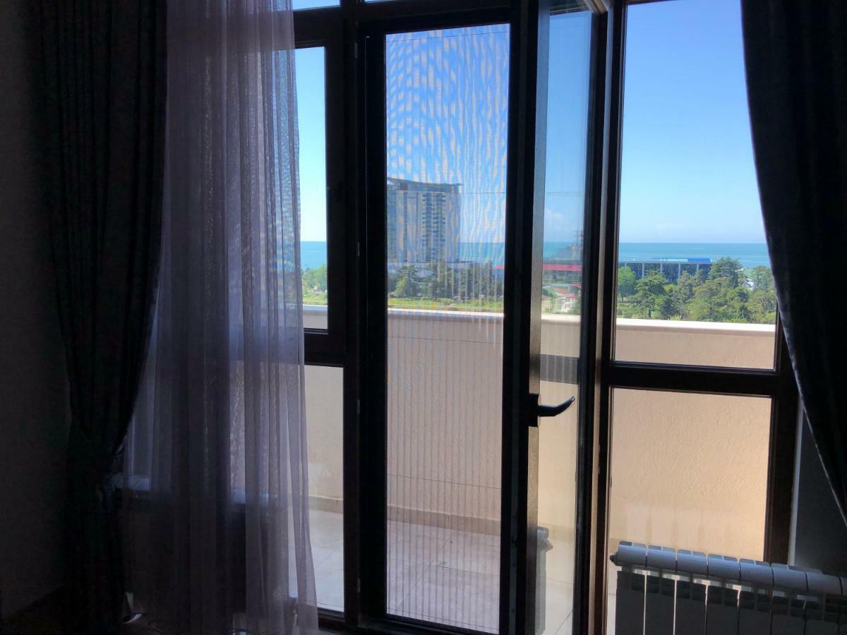 Nano'S Exclusive Fashionable Apartment 巴统 外观 照片