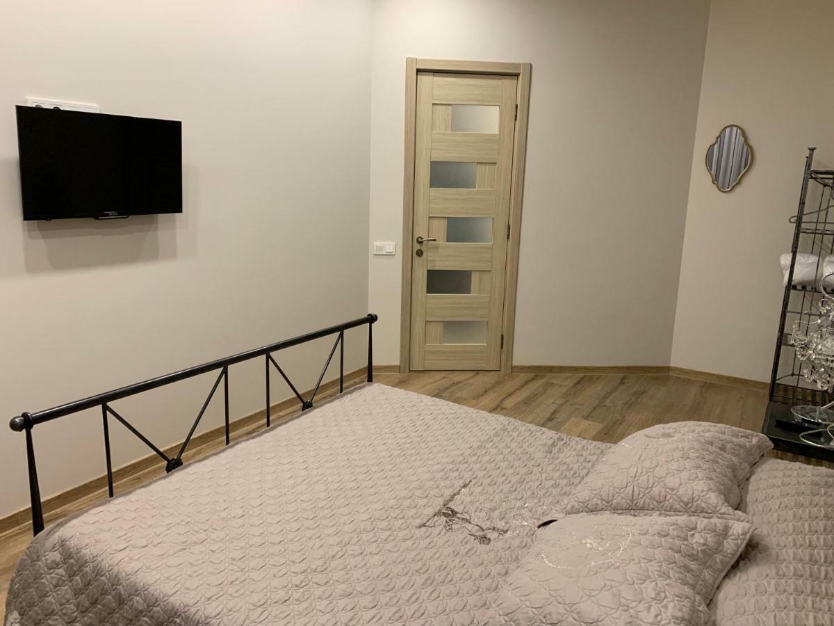 Nano'S Exclusive Fashionable Apartment 巴统 外观 照片