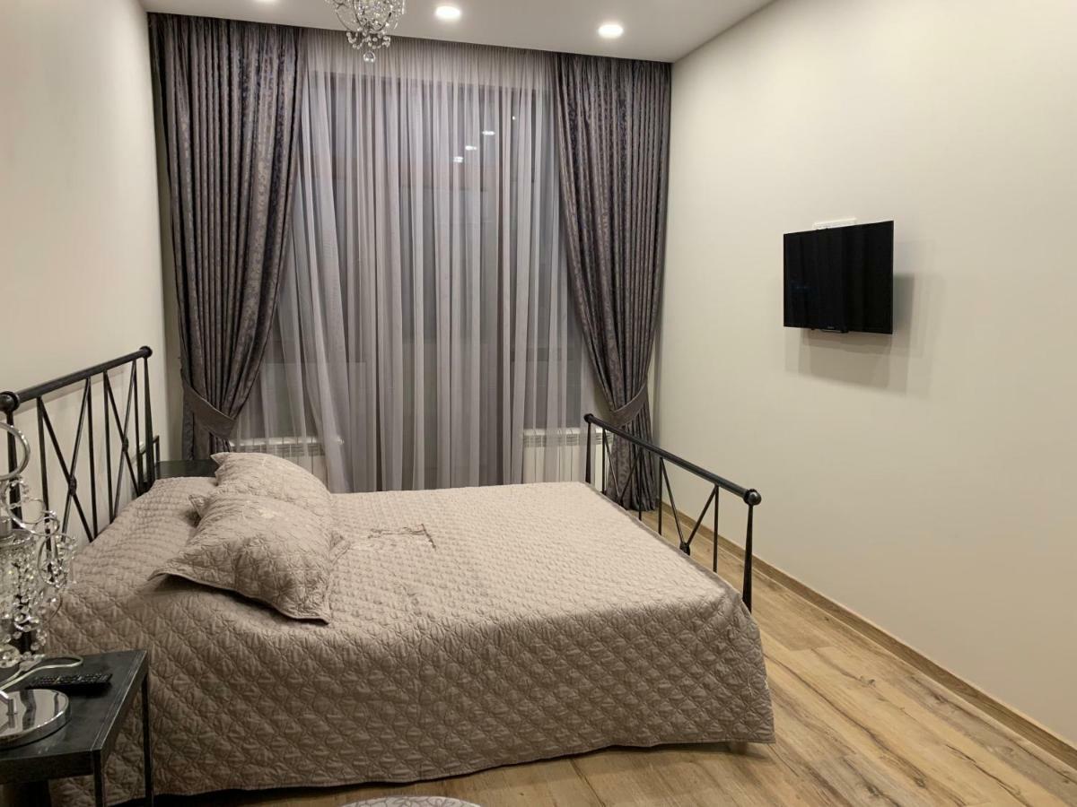 Nano'S Exclusive Fashionable Apartment 巴统 外观 照片